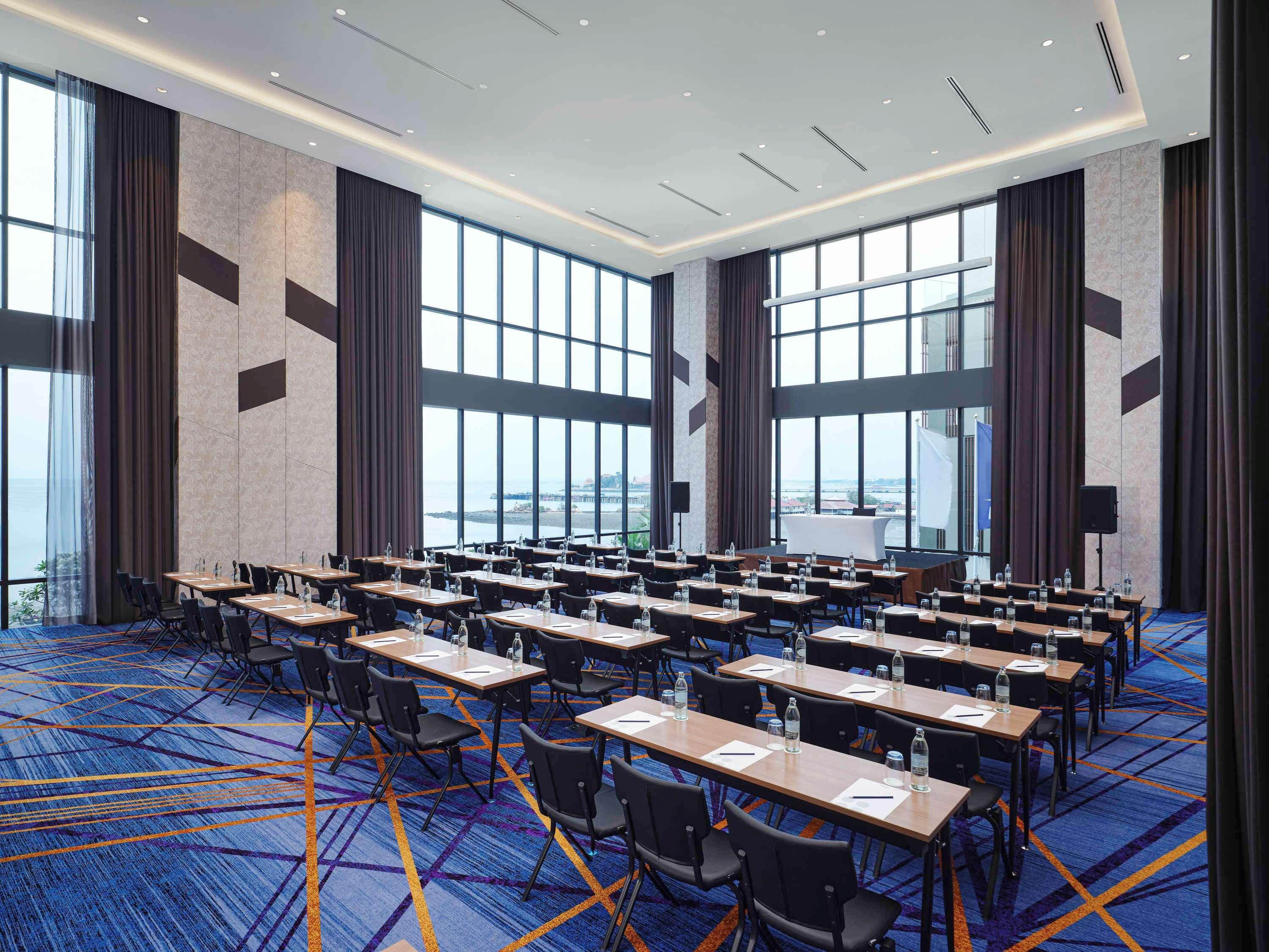 Novotel Marina Sriracha Si Racha Exterior photo